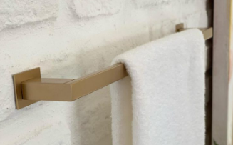 [0000002580129] TOALHEIRO SIMPLES NINA 600MM INOX GOLD