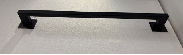 TOALHEIRO SIMPLES 450MM MANNA INOX PRETO