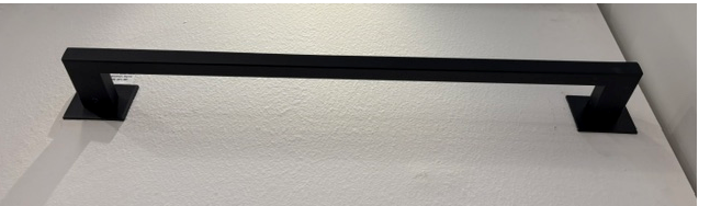 TOALHEIRO SIMPLES 600MM MANNA INOX PRETO